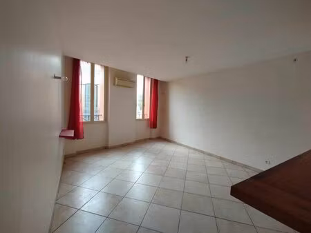 location appartement 3 pièces 84 m² à montauban (82000)