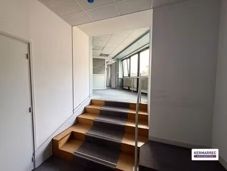 bureau de prestige de 180 m2 en location - vannes  france