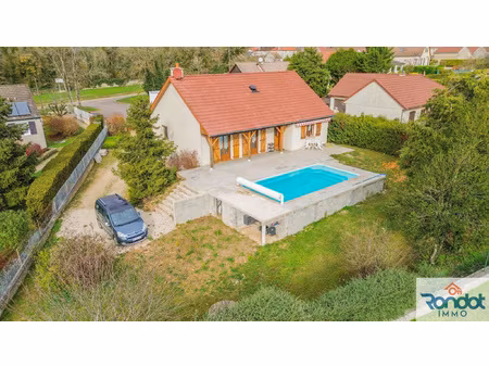 maison 5 pièces/3 chambres 101 m2 terrain 1090 m2