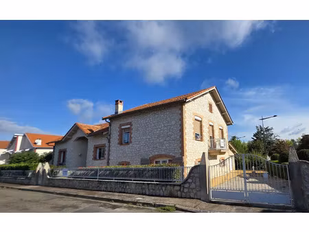 vente maison 7 pièces 199 m² caussade (82300)