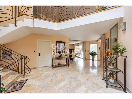 propriete d'exception de 9 pieces (313m²) à etiolles