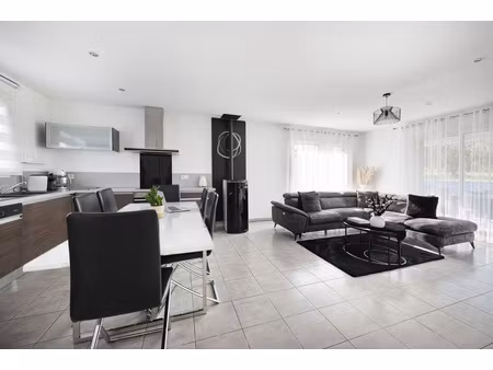 maison récente 3 chambres limony