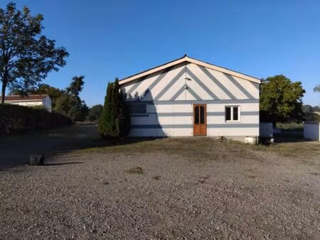 vente local industriel 1 pièce 400 m² largeasse (79240)