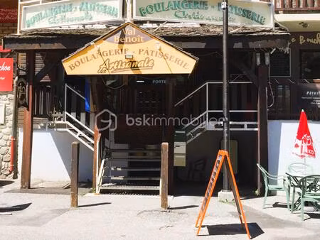 local d'activités de 25 m² à allos