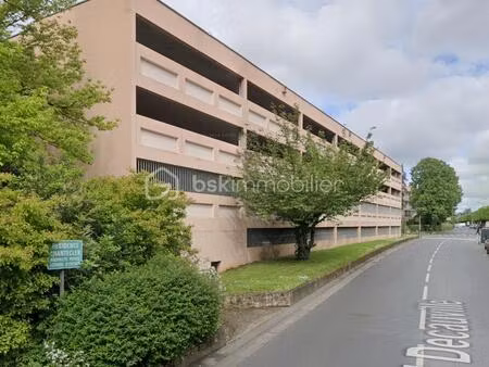 parking de 12 m² à evry