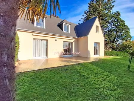 maison avec de beaux volumes  vie de plain pied sur sous-sol de 155 m2 7 pieces a saint se