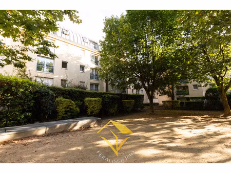 studio meublé à 2 pas de la gare !