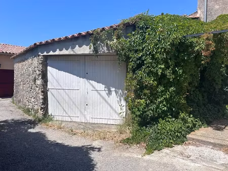 vente immeuble 5 pièces 225 m² à régusse (83630)  95 000 €