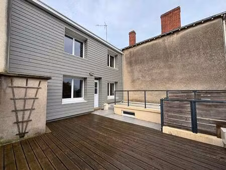 vente maison au mesnil-en-vallée (49410) : à vendre / 110m² le mesnil-en-vallée