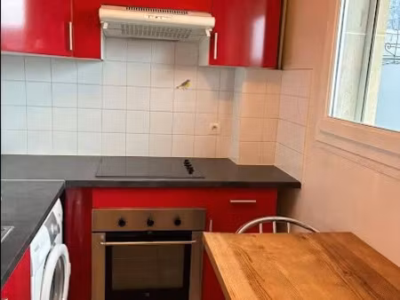 location meublée appartement 1 pièce 28 m² à clichy (92110)  980 €