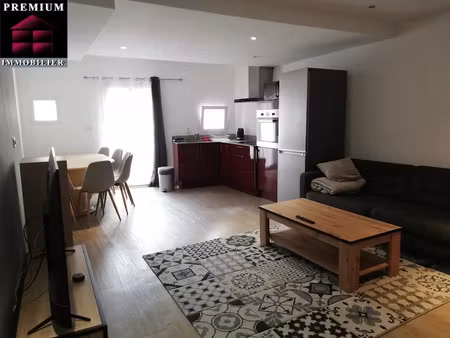 location maison 3 pièces 78 m² à baho (66540)  645 €