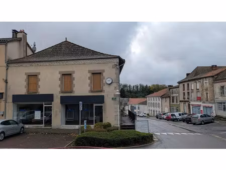 location locaux professionnels 2 pièces 74 m² à chalus (87230)  650 €