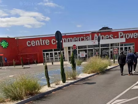 location locaux professionnels 51 m² à bourg-de-péage (26300)  874 €