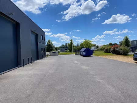 location locaux professionnels 150 m² à fondettes (37230)  1 676 €