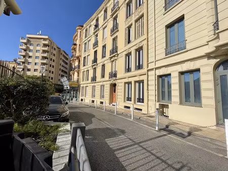 location locaux professionnels 45.8 m² à beausoleil (06240)  2 585 €