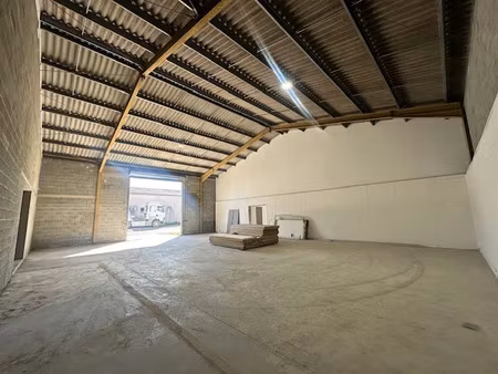 location locaux professionnels 368 m² à biguglia (20620)  3 352 €