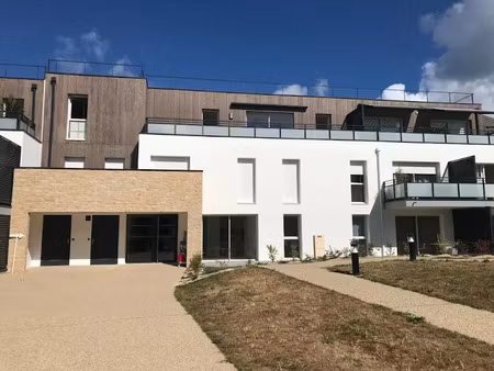 location meublée appartement 3 pièces 73.9 m² à arzon (56640)  889 €