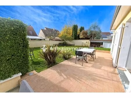 belle maison familiale avec séjour cathédrale à nandy !