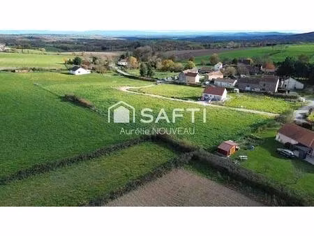 terrain constructible et viabilisé - 1009 m²