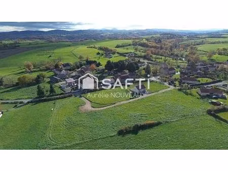 terrain constructible et viabilisé - 983 m²
