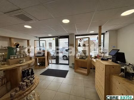 location commerce bourgoin jallieu 60 m²