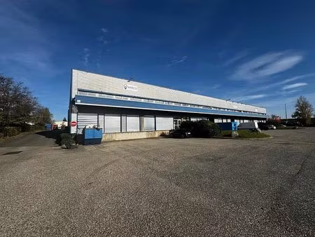 location local d'activités chassieu 1 150 m²