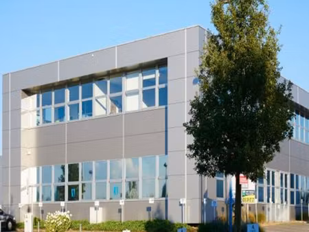 commercieel te huur in mont-saint-guibert