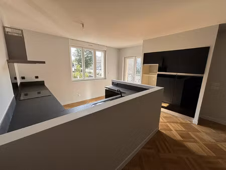 location appartement 3 pièces 58 m² à bozouls (12340)