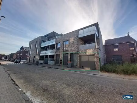 gelijkvloers appartement met 1 slaapkamer en ruim terras in maasmechelen!