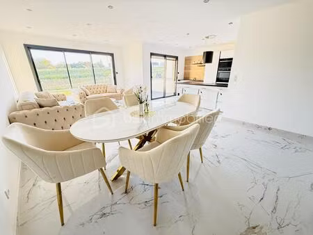 maison de 126 m² à vezin-le-coquet