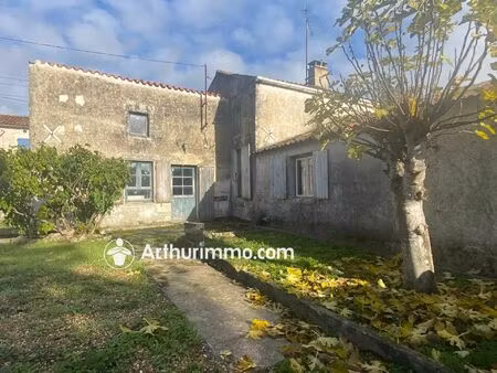 vente maison 4 pièces 80 m2 à loiré-sur-nie