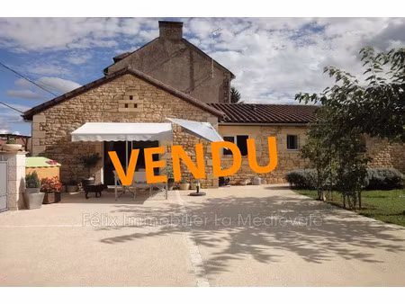 vente maison 4 pièces 105 m² à sarlat-la-caneda (24200)  245 000 €