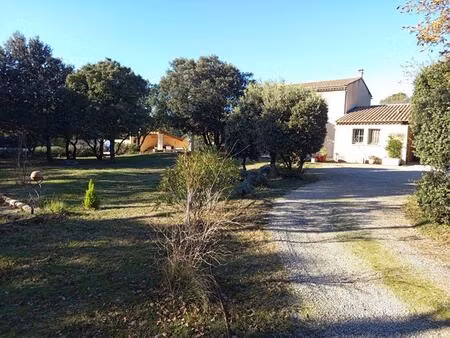 villa 194m² sur 4500m² de terrain avec piscine grignan 659 000hai