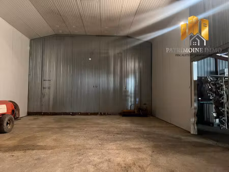 entrepôt de stockage/local d'activité