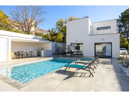 vente maison 5 pièces 138 m² à aubagne (13400)  675 000 €