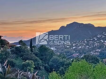 théoule-sur-mer - appartement 27m2 avec terrasse - vue esterel et mer - garage