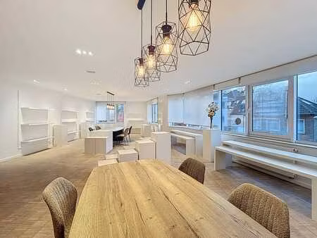 à vendre : espace de bureaux et/ou appartement à aménager