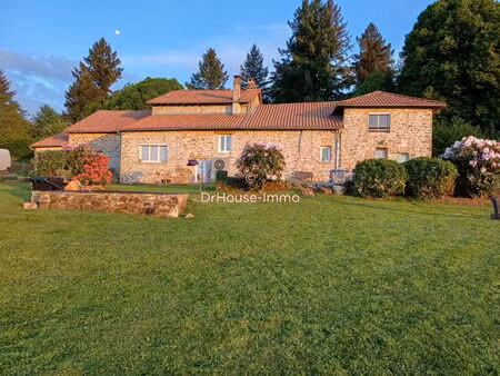 maison familiale située à 20 minutes du palais sur vienne (87410)