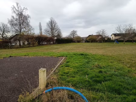 terrain rare constructible de 921m2 viablisé et borné à ven