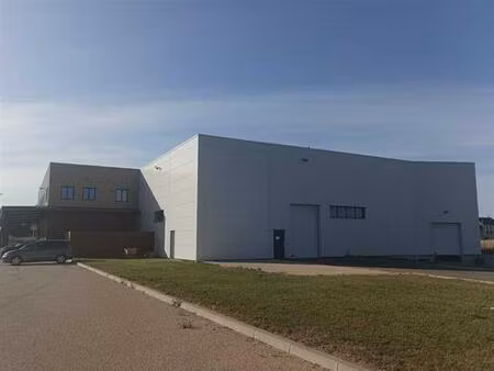 location entrepôt / local d'activités dissay 1 044 m²