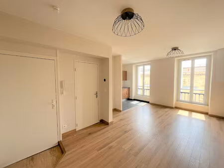 location appartement 2 pièces 45m² bordeaux 33300