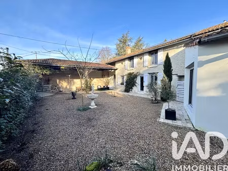 vente maison 5 pièces 170 m² à chalais (86200)  249 900 €