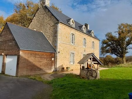 maison glomel 5 pièce(s) 171 m2