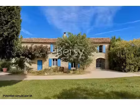 mas provencal sur 3300m2 de terrain (potentiel foncier)