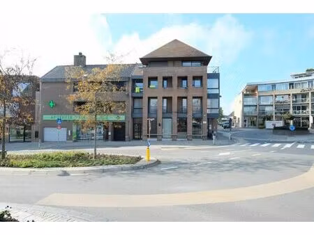 standaard appartement met 2 slaapkamers en garage in hooglede