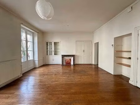 location appartement 3 pièces 83m² angers 49100
