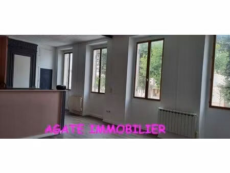 location appartement 4 pièces 89 m² à saint-symphorien (33113)