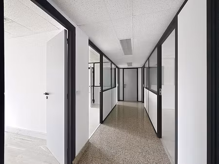 location locaux professionnels 0 pièces 25 m² à saint-germain-en-laye (78100)  650 €