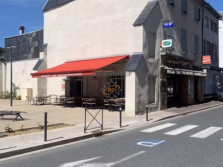 vente immeuble avec fonds de commerce et deux appartements l