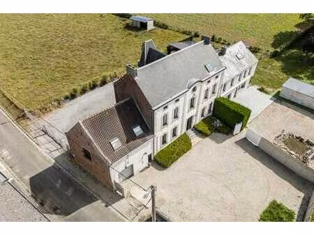 grande demeure 7 chambres  6 salles de bain et gîte!